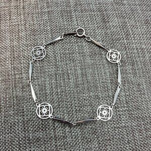 Avon Small Silver Bracelet Flower Faceted Link Round Childs Girls Juvenile Short